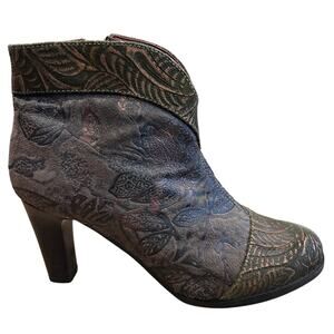 Elegant Floral Ankle Boots